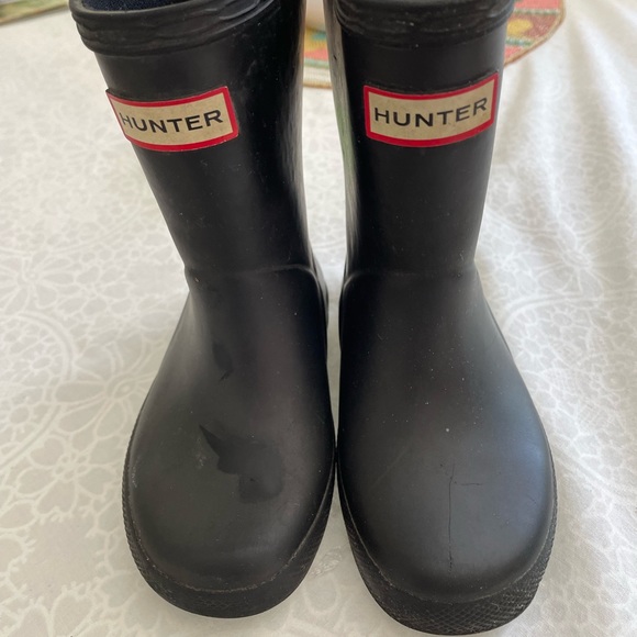 Hunter Other - Hunter black rain boots! Size 6